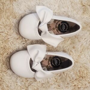 Livie & Luca White Bow Ballet Flats, Size 5T